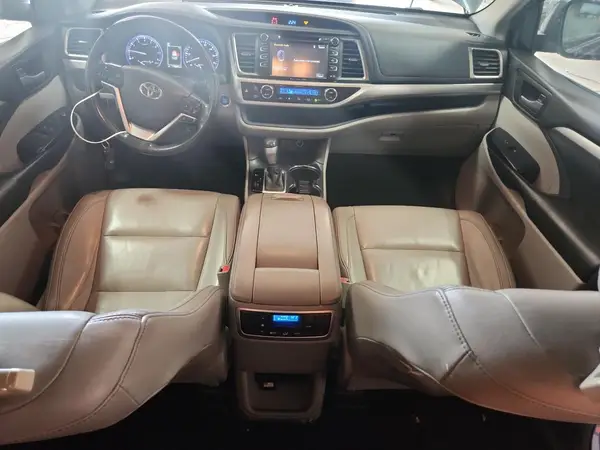 5TDJZRFH6HS522247 2017 TOYOTA HIGHLANDER - Image 8