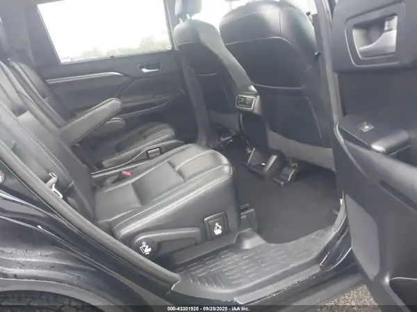 5TDJZRFH6JS486100 2018 TOYOTA HIGHLANDER - Image 8