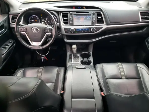 5TDJZRFH6JS487781 2018 TOYOTA HIGHLANDER - Image 8
