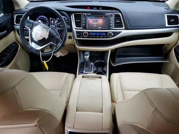 5TDJZRFH6JS488591 2018 TOYOTA HIGHLANDER - Image 8