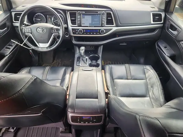 5TDJZRFH6JS489062 2018 TOYOTA HIGHLANDER - Image 8