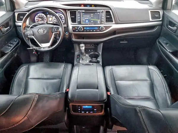 5TDJZRFH6JS528314 2018 TOYOTA HIGHLANDER - Image 8