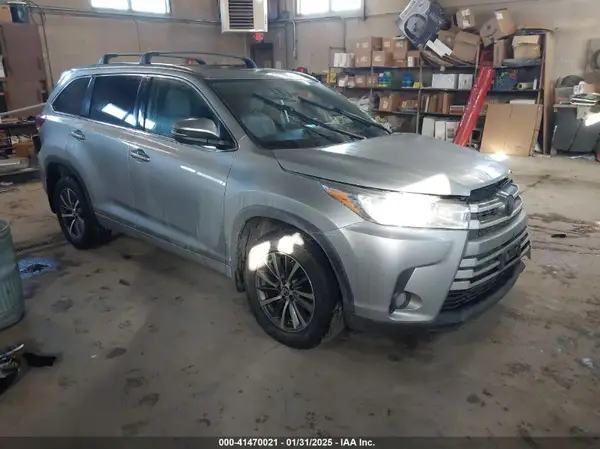 5TDJZRFH6JS531505 2018 TOYOTA HIGHLANDER - Image 1
