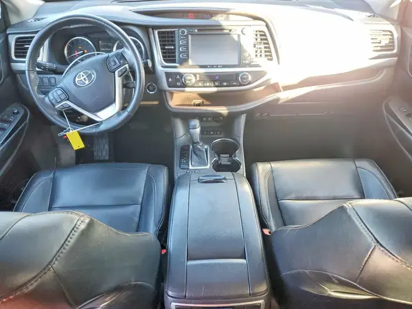 5TDJZRFH6JS534470 2018 TOYOTA HIGHLANDER - Image 8