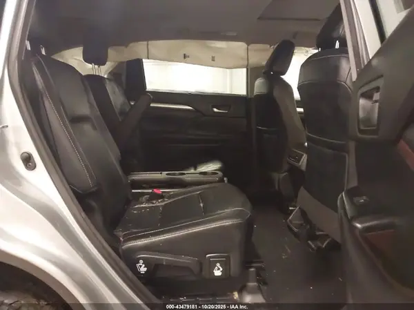 5TDJZRFH6JS534985 2018 TOYOTA HIGHLANDER - Image 8