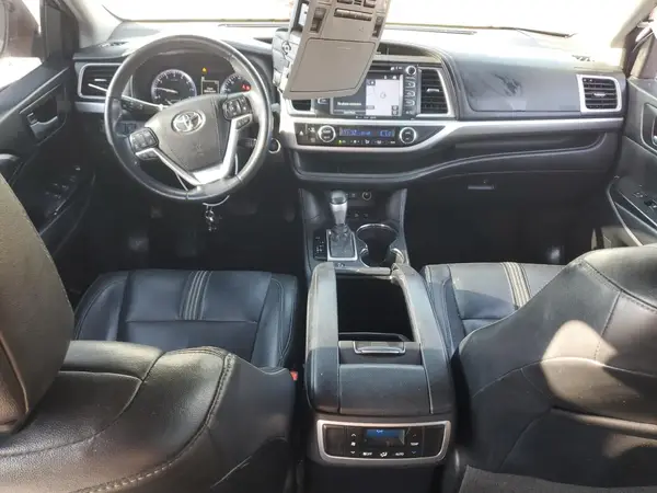 5TDJZRFH6JS537465 2018 TOYOTA HIGHLANDER - Image 8