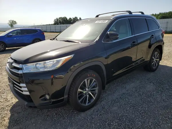 5TDJZRFH6JS538843 2018 TOYOTA HIGHLANDER - Image 1