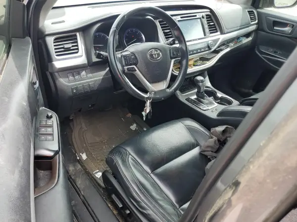 5TDJZRFH6JS543220 2018 TOYOTA HIGHLANDER - Image 8