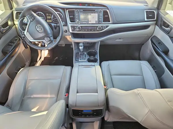 5TDJZRFH6JS548305 2018 TOYOTA HIGHLANDER - Image 8