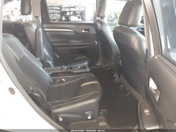 5TDJZRFH6JS548546 2018 TOYOTA HIGHLANDER - Image 8