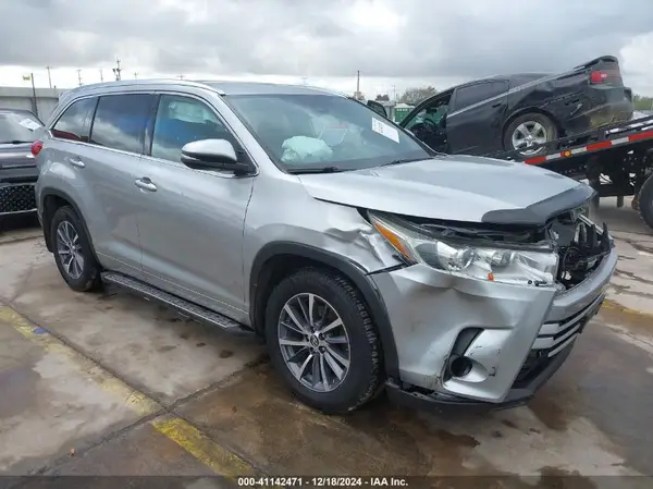 5TDJZRFH6JS549485 2018 TOYOTA HIGHLANDER - Image 1