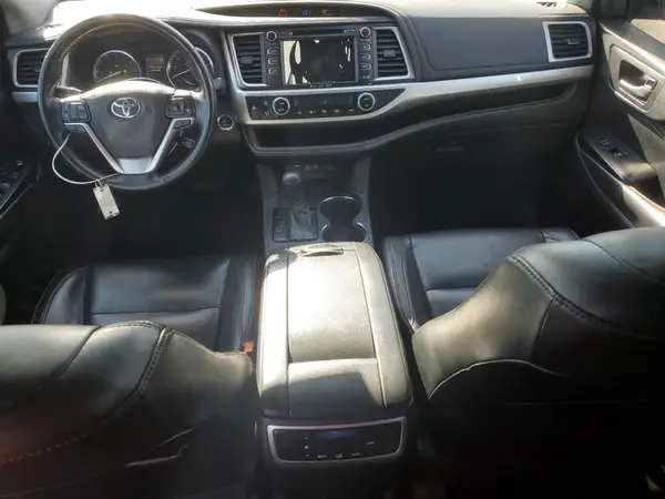 5TDJZRFH6JS553195 2018 TOYOTA HIGHLANDER - Image 8