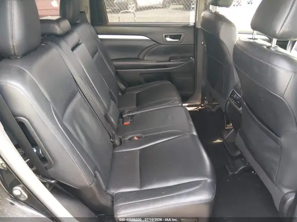 5TDJZRFH6JS554895 2018 TOYOTA HIGHLANDER - Image 8