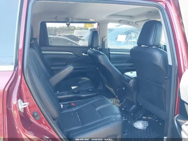 5TDJZRFH6JS555089 2018 TOYOTA HIGHLANDER - Image 8