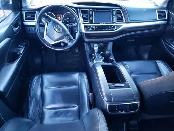 5TDJZRFH6JS556856 2018 TOYOTA HIGHLANDER - Image 8