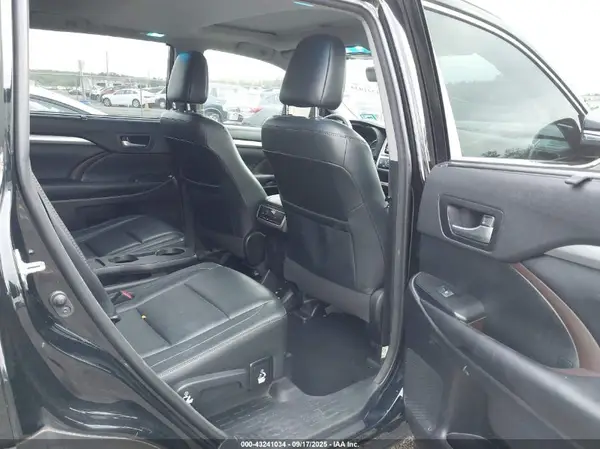 5TDJZRFH6JS559269 2018 TOYOTA HIGHLANDER - Image 8