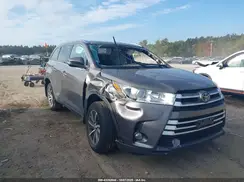 5TDJZRFH6JS560194 2018 TOYOTA HIGHLANDER