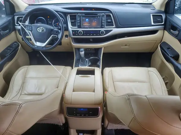 5TDJZRFH6JS818374 2018 TOYOTA HIGHLANDER - Image 8