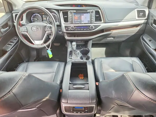 5TDJZRFH6JS823574 2018 TOYOTA HIGHLANDER - Image 8