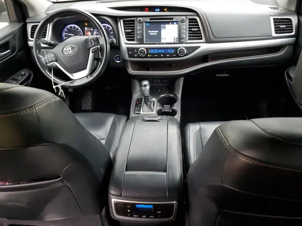 5TDJZRFH6JS828290 2018 TOYOTA HIGHLANDER - Image 8