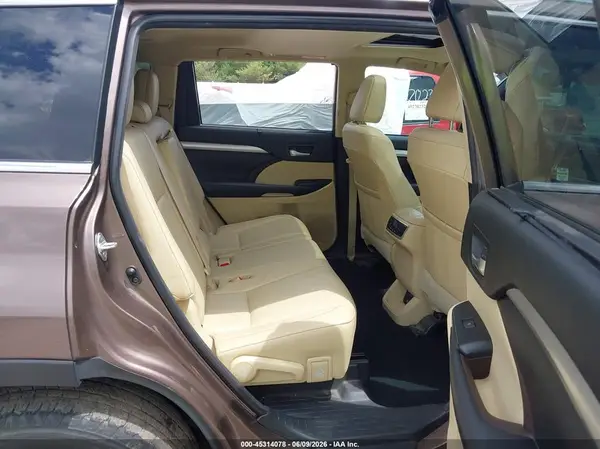 5TDJZRFH6JS834347 2018 TOYOTA HIGHLANDER - Image 8