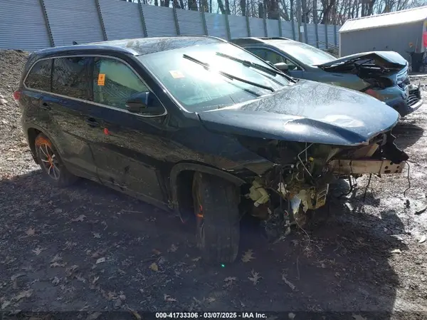 5TDJZRFH6JS837264 2018 TOYOTA HIGHLANDER - Image 1