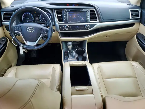 5TDJZRFH6JS838849 2018 TOYOTA HIGHLANDER - Image 8