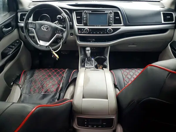 5TDJZRFH6JS845915 2018 TOYOTA HIGHLANDER - Image 8