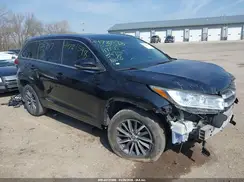 5TDJZRFH6JS847017 2018 TOYOTA HIGHLANDER