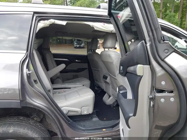 5TDJZRFH6JS851133 2018 TOYOTA HIGHLANDER - Image 8