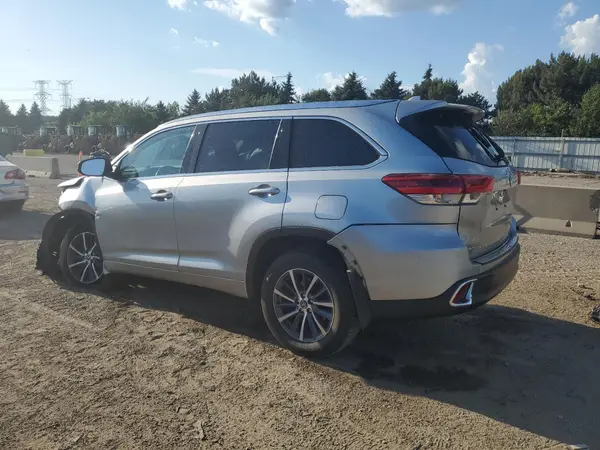 5TDJZRFH6JS854291 2018 TOYOTA HIGHLANDER - Image 2