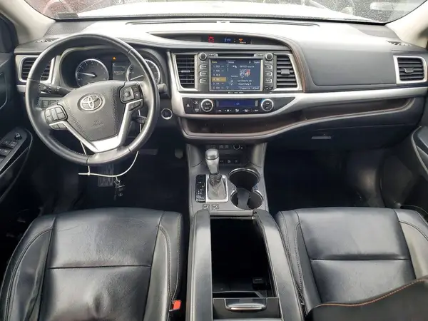 5TDJZRFH6JS857871 2018 TOYOTA HIGHLANDER - Image 8