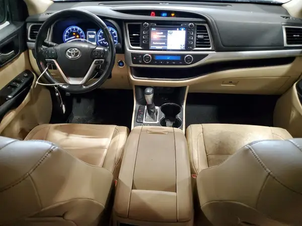 5TDJZRFH6JS859894 2018 TOYOTA HIGHLANDER - Image 8