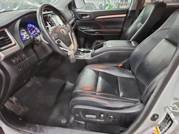 2018 TOYOTA HIGHLANDER auction photo 7