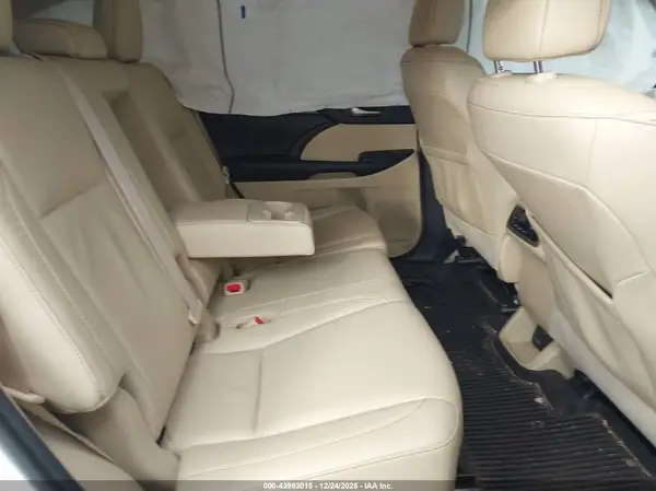 5TDJZRFH6JS880793 2018 TOYOTA HIGHLANDER - Image 8