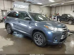 5TDJZRFH6JS889185 2018 TOYOTA HIGHLANDER