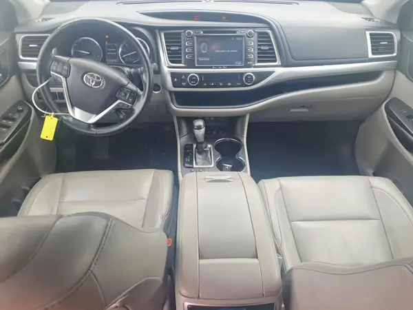 5TDJZRFH6JS909449 2018 TOYOTA HIGHLANDER - Image 8