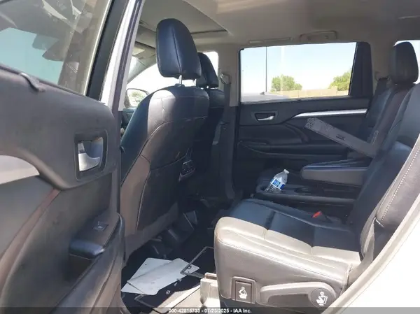 5TDJZRFH6JS913081 2018 TOYOTA HIGHLANDER - Image 8