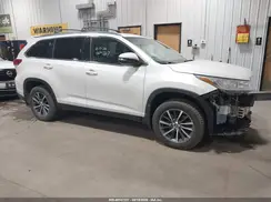 5TDJZRFH6KS565106 2019 TOYOTA HIGHLANDER