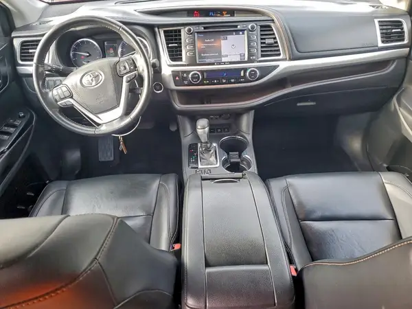 5TDJZRFH6KS567633 2019 TOYOTA HIGHLANDER - Image 8