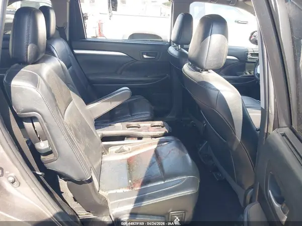 5TDJZRFH6KS581337 2019 TOYOTA HIGHLANDER - Image 8