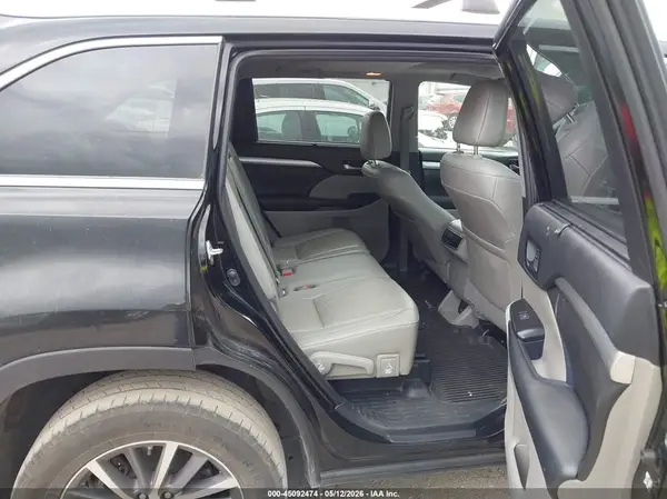 5TDJZRFH6KS585811 2019 TOYOTA HIGHLANDER - Image 8