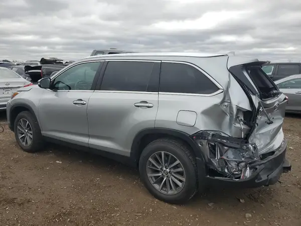 5TDJZRFH6KS587459 2019 TOYOTA HIGHLANDER - Image 2