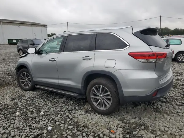 5TDJZRFH6KS588854 2019 TOYOTA HIGHLANDER - Image 2