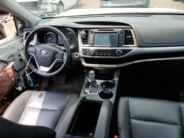5TDJZRFH6KS592550 2019 TOYOTA HIGHLANDER - Image 8