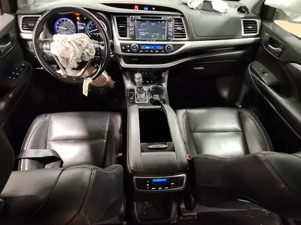 5TDJZRFH6KS593763 2019 TOYOTA HIGHLANDER - Image 8