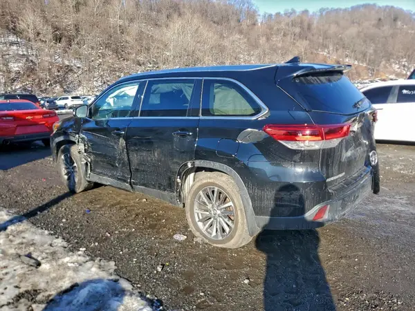 5TDJZRFH6KS594976 2019 TOYOTA HIGHLANDER - Image 2