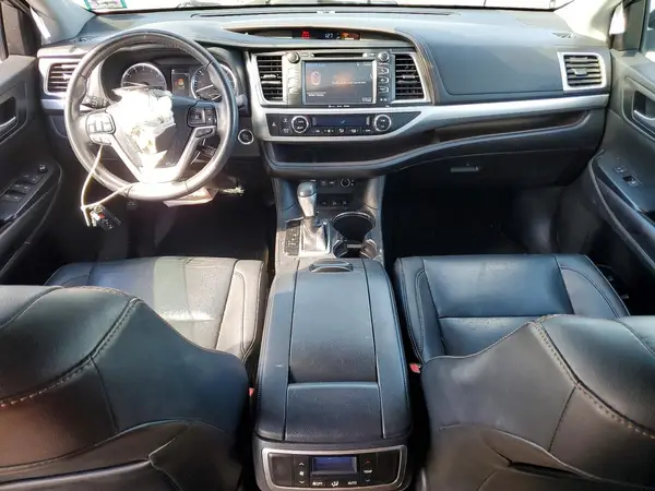 5TDJZRFH6KS597361 2019 TOYOTA HIGHLANDER - Image 8