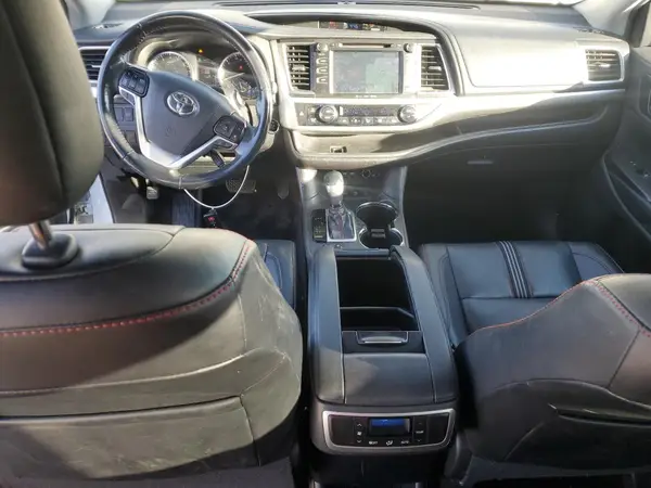 5TDJZRFH6KS600968 2019 TOYOTA HIGHLANDER - Image 8
