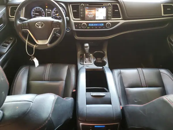 5TDJZRFH6KS601070 2019 TOYOTA HIGHLANDER - Image 8